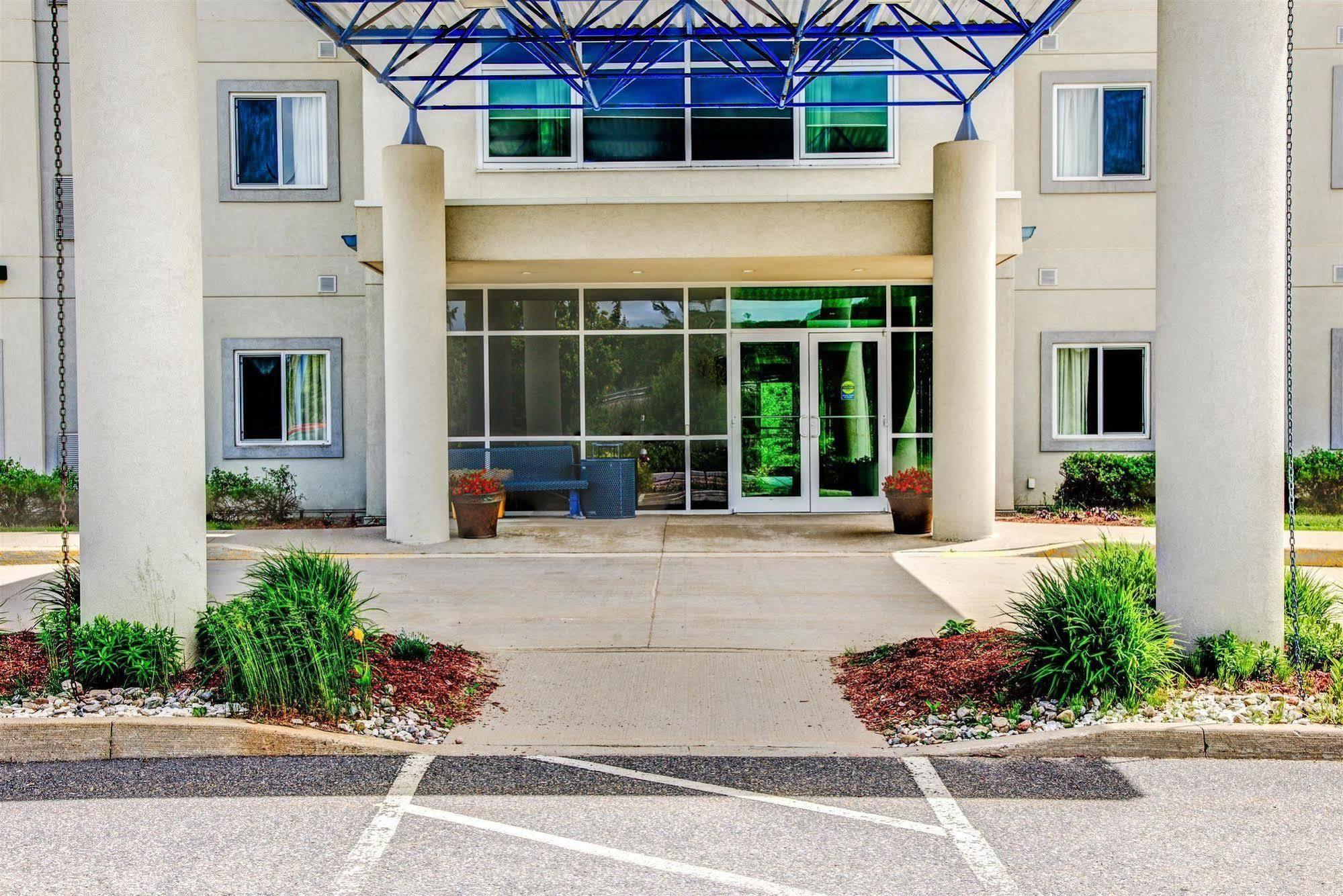 Motel 6-Huntsville, On Exterior photo