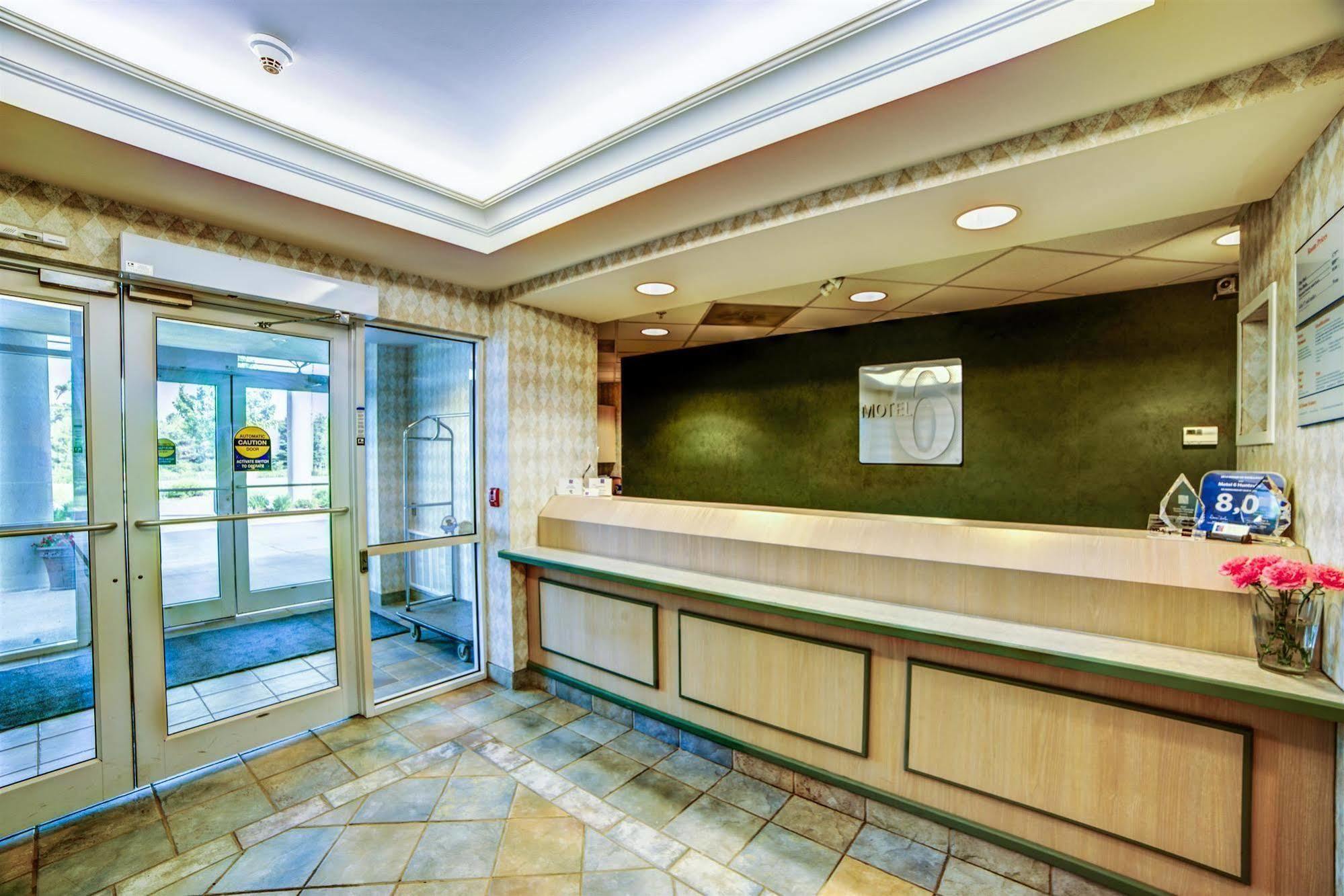Motel 6-Huntsville, On Exterior photo